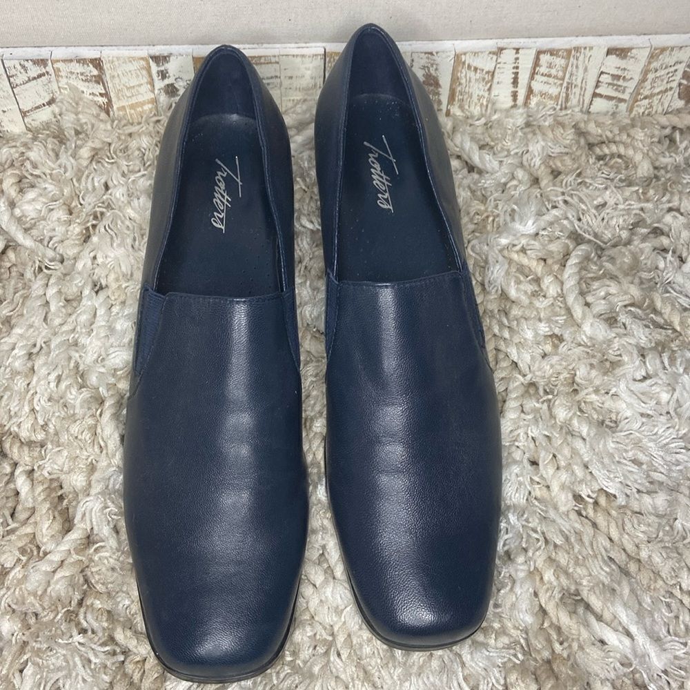Ash Trotters heeled shoe Navy Size 10.5 S